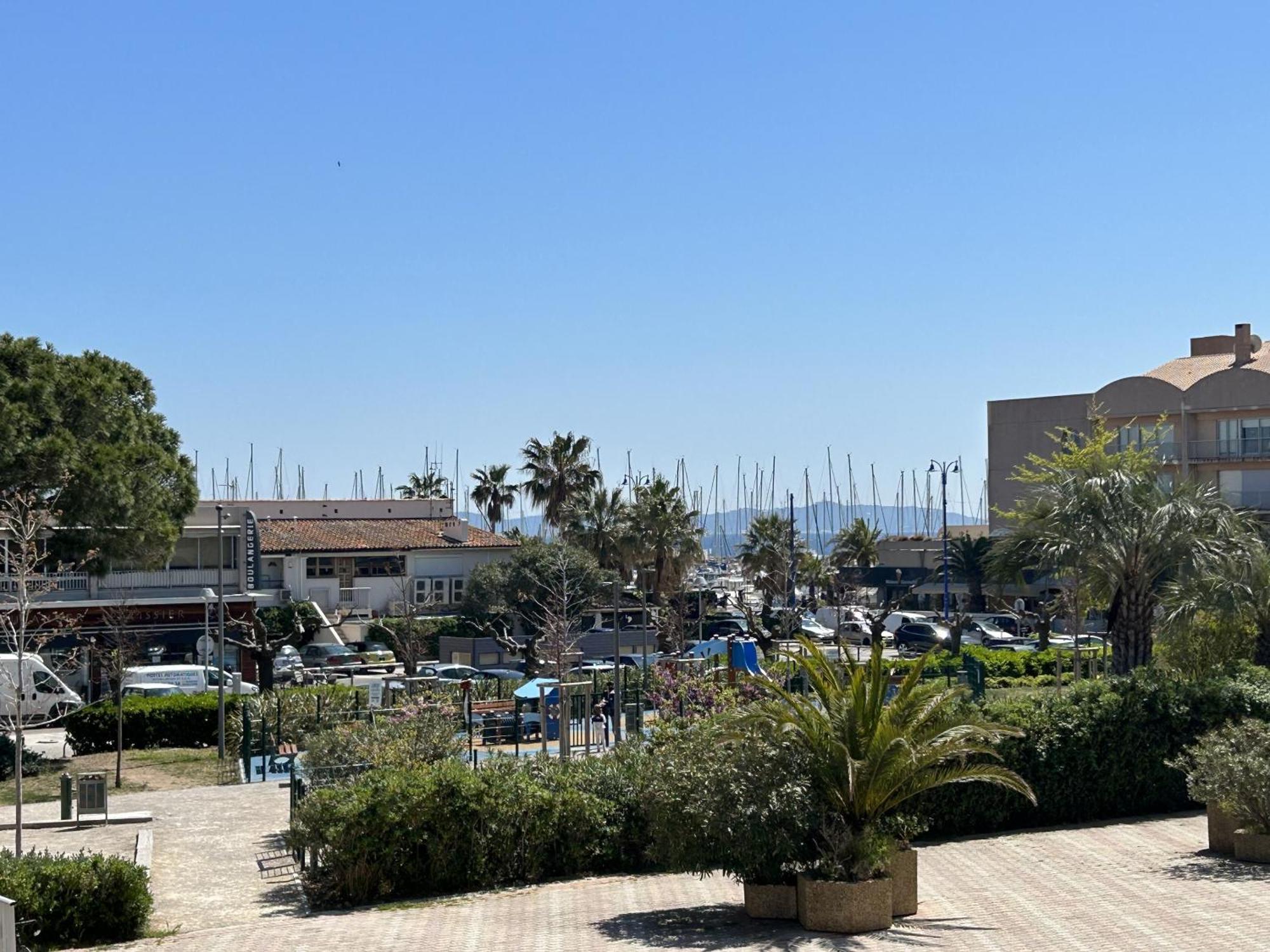 Holidays Hyères Oda fotoğraf